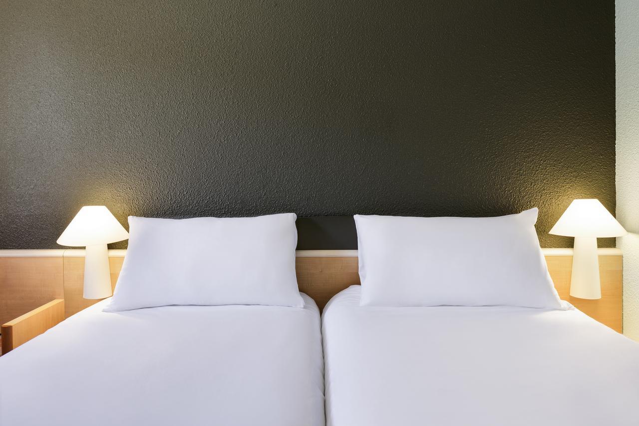 Ibis Nemours